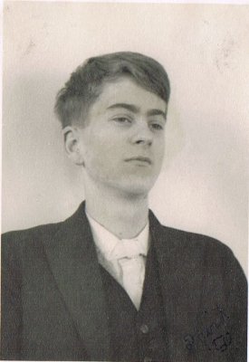 Etonian student